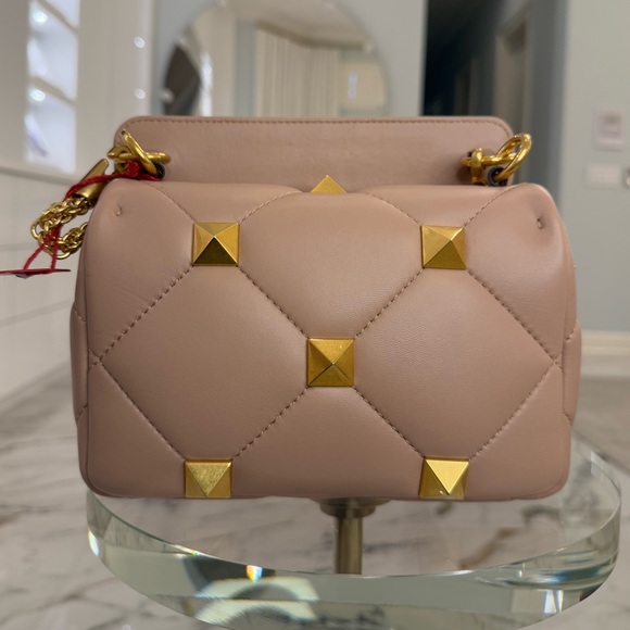 NWT Valentino Garvani Nappa Medium Roman Stud Shoulder Bag - Picture 4 of 6